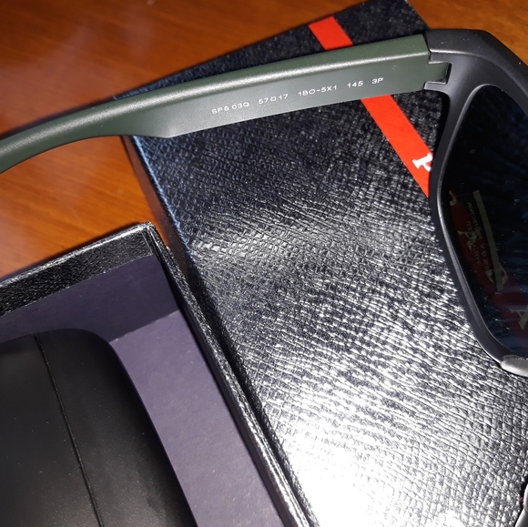 Authentic Prada Sunglasses SPS 03S POLARIZED. SIZE 57. MATTE BLACK. - Picture 5 of 6